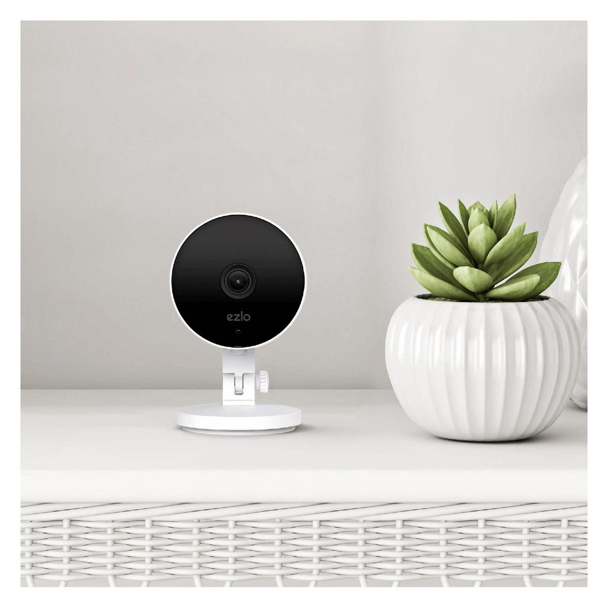 Ezlo VistaCam 703 Indoor Full HD Wi-Fi Camera