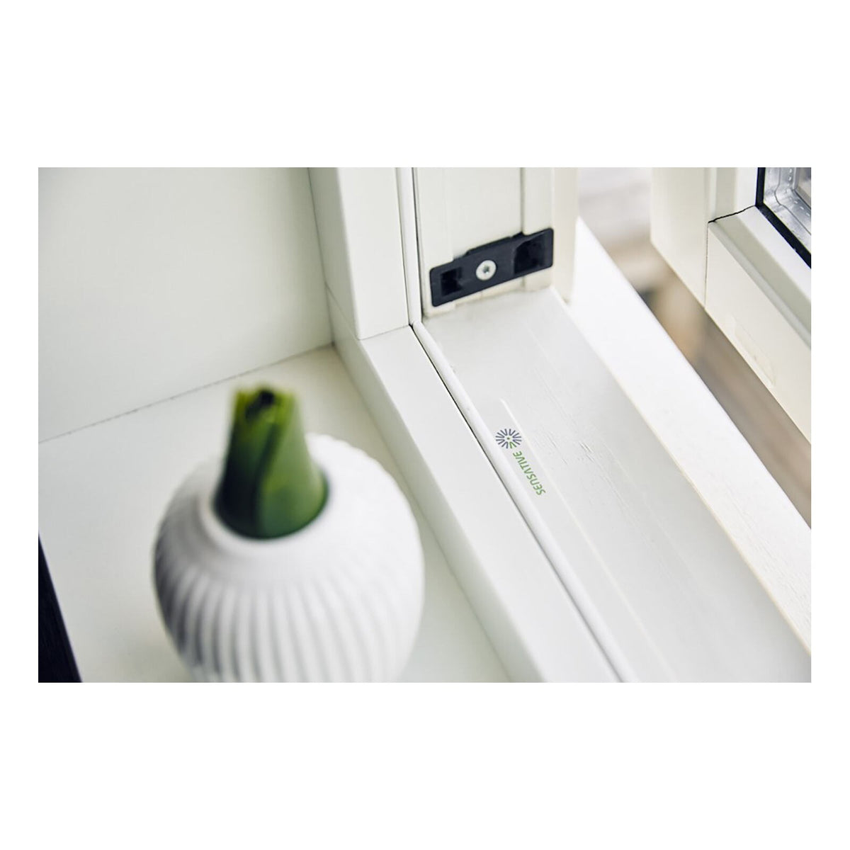 Sensative Strips Guard Z-Wave 800 Door/Window Sensor, with Magnet