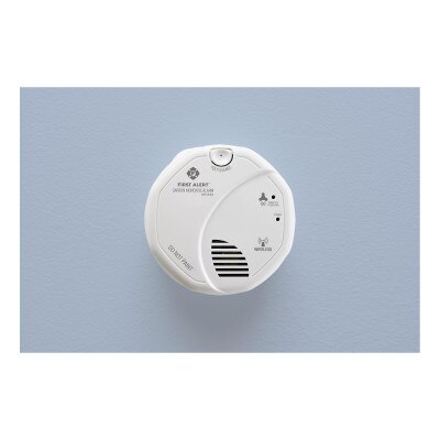 BRK CO511B First Alert Wireless Interconnected Carbon Monoxide Alarm with Voice and Location