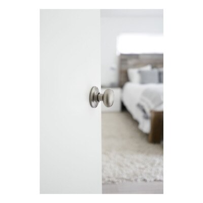Yale Cambridge Passage Door Knob Set, Satin Nickel (Open Box)